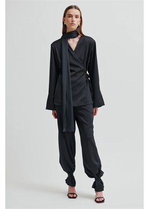 Glari buks Black Sand Second Female 